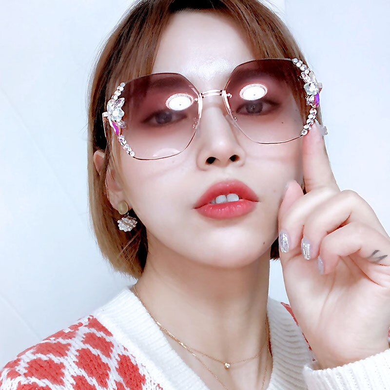 Luxury Rhinestone Bling Sunglasses Women Fashion Desinger Personality Sun Glasses Vintage Shades Gradient Lens