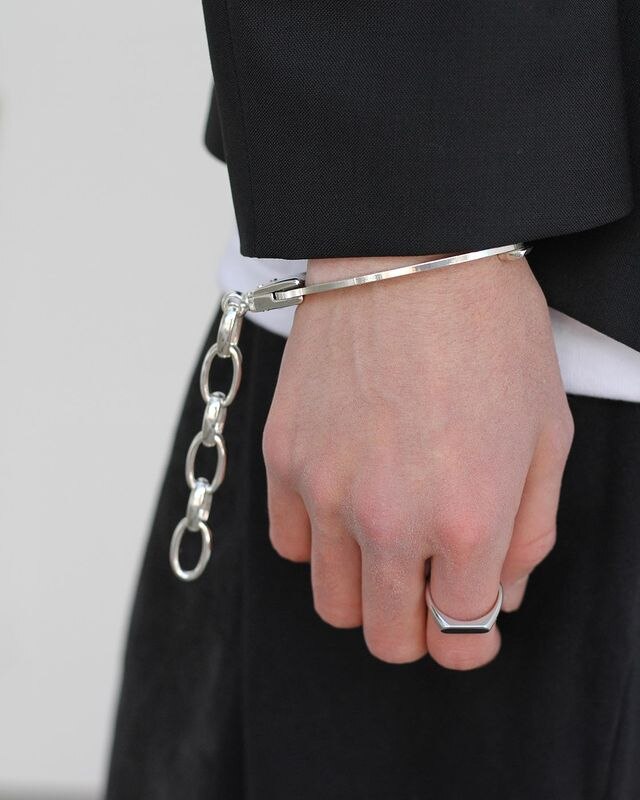 Soloist bone shaped handcuffs bracelet  Fashion Trendy Brand Street Exaggeration Popular Wild Hip Hop Style Jewelry Accessories
