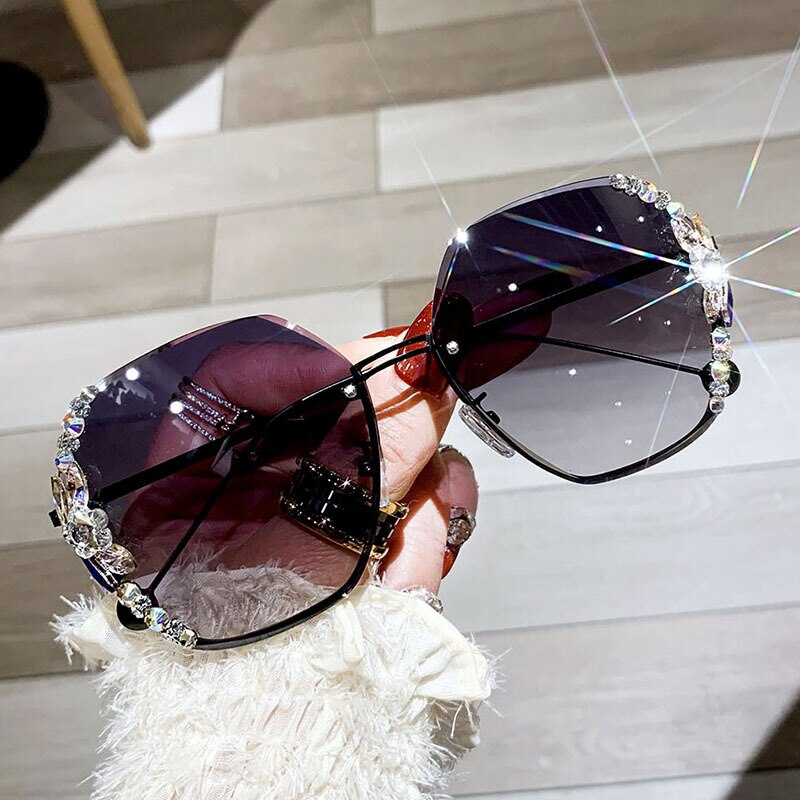 Luxury Rhinestone Bling Sunglasses Women Fashion Desinger Personality Sun Glasses Vintage Shades Gradient Lens