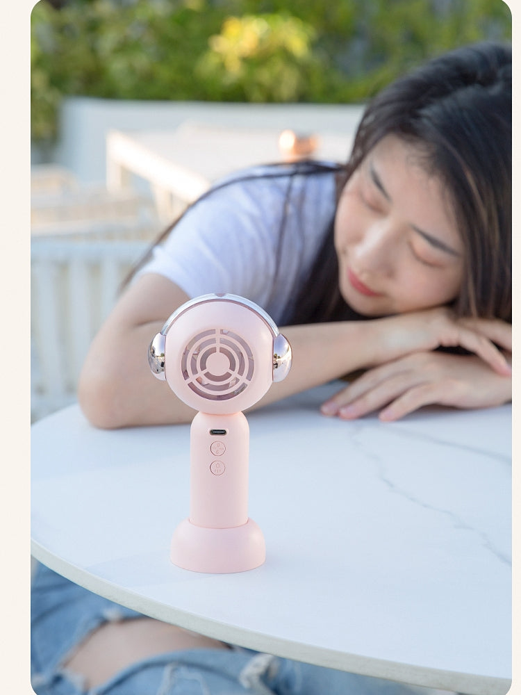 2023 New Style Little Fan Portable Portable Mute Office Desk Hanging Neck Desktop Student Mini USB Little Fan Charging Strong Head-Shaking Handheld Electric Pocket Turbine with Spray
