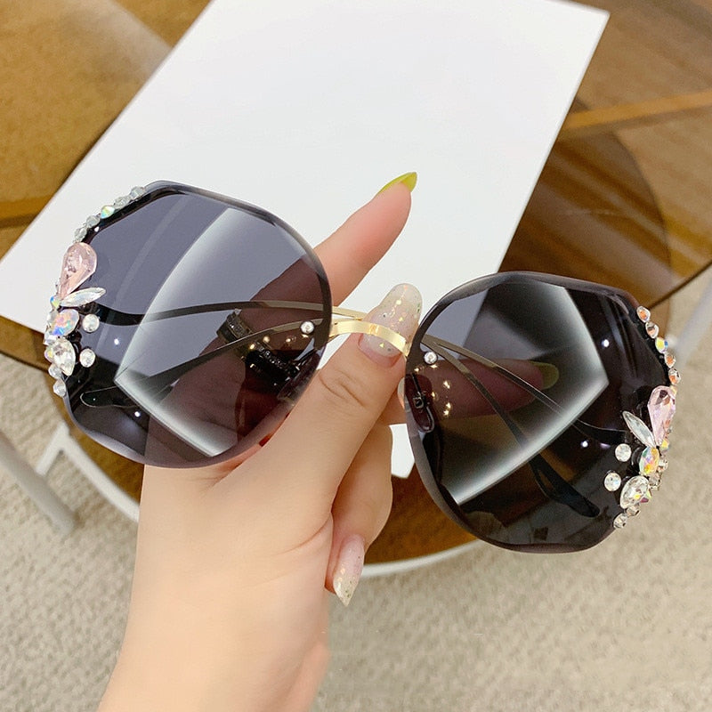 Luxury Fashion Oversized Rimless Sunglasses Women Fashion Brand Designer Big Frame Diamond Square Sun Glasses For Female