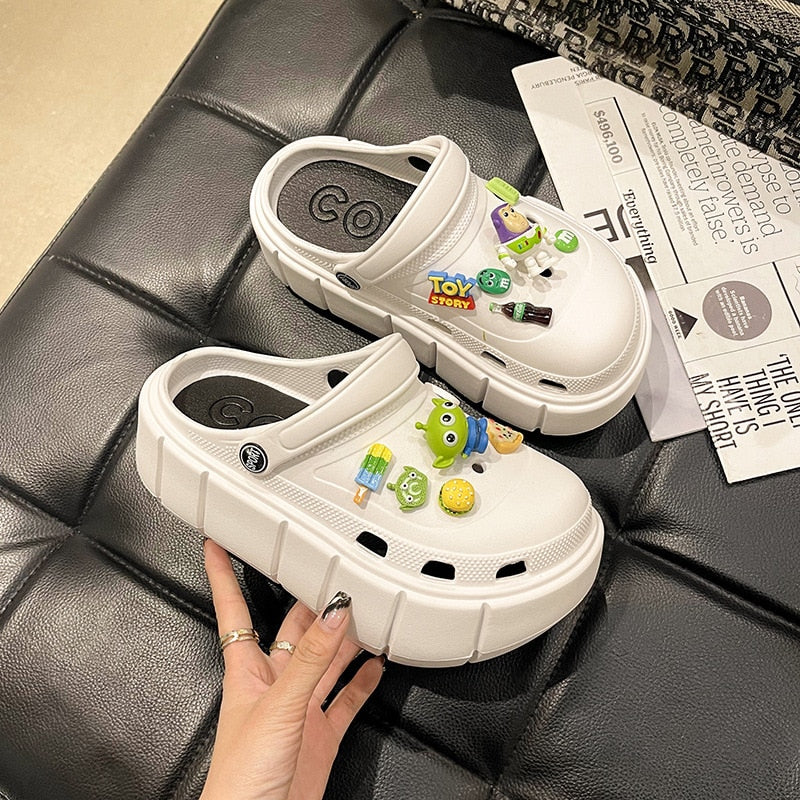 Fashion Charms Clog Shoes Outdoor Women Slippers Thick Sole High Quality Cross Summer Sandals For Girls