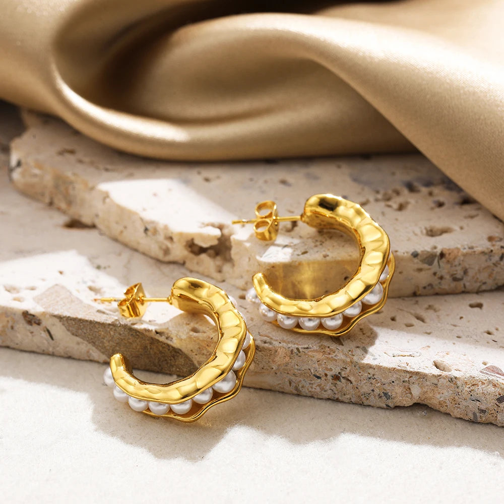 Vintage CC Shape Imitation Pearl Beaded Circle Hoop Earrings for Women Gold Plated Hammered Earring Party Jewelry France Style