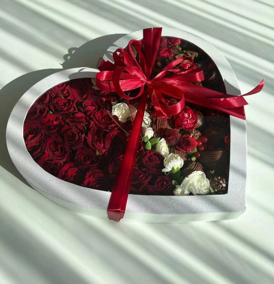 31x31cm Large Mothers Day Chocolate Sweets Charcuterie Packaging Heart Shaped Gift Box With Window