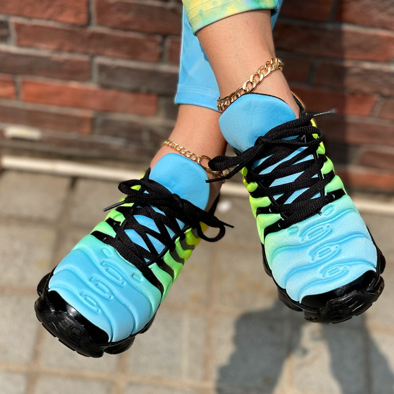 Red Casual Sports Shoes for Women Comfort Mesh Tennis Shoes Light Sneakers Women 2023 New Plus Size 43 Student Vulcanized Shoe