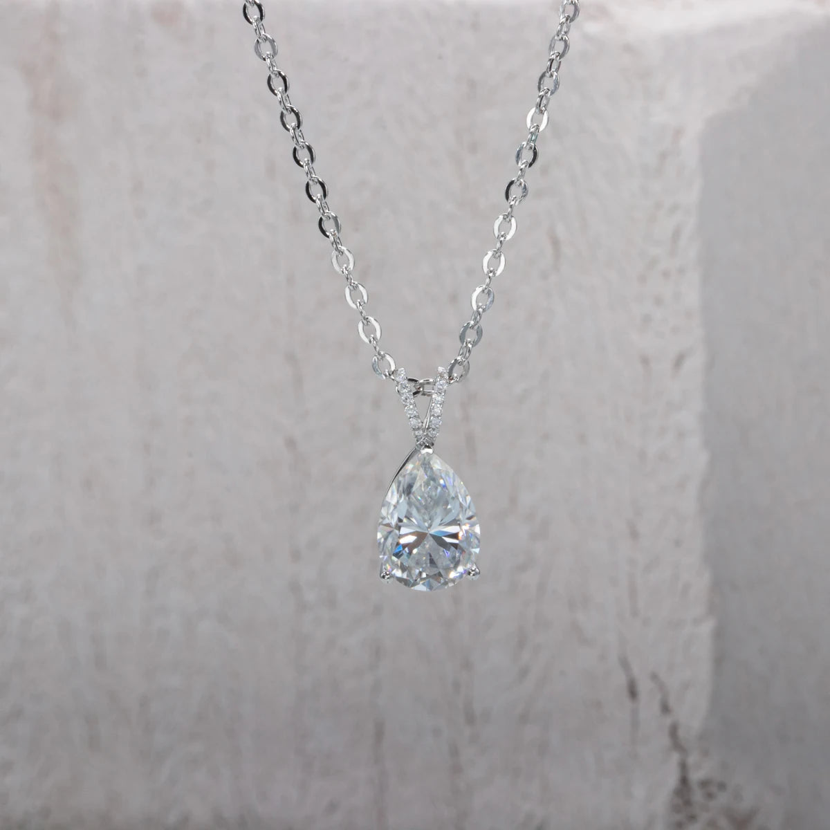 AnuJewel 2.5ct D Color Pear Cut  Teardrop Moissanite Diamond Pendant  Neckalce 925 Sterling Silver Necklace Jewelry
