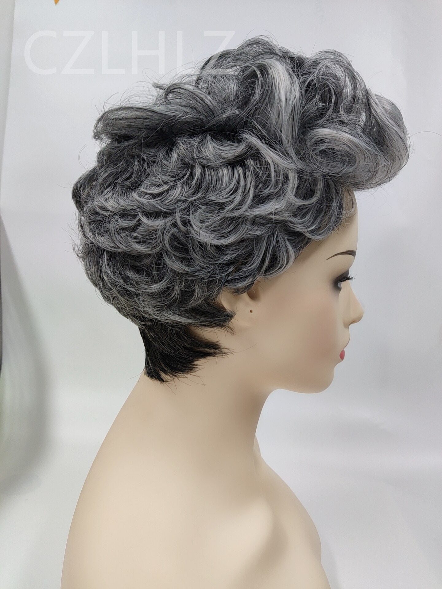 Fashion Short Curly Wig for Women Grey Synthetic Wig Ombre Short Hair Party Wigs Mother Full Wigs Natural As Real Hair