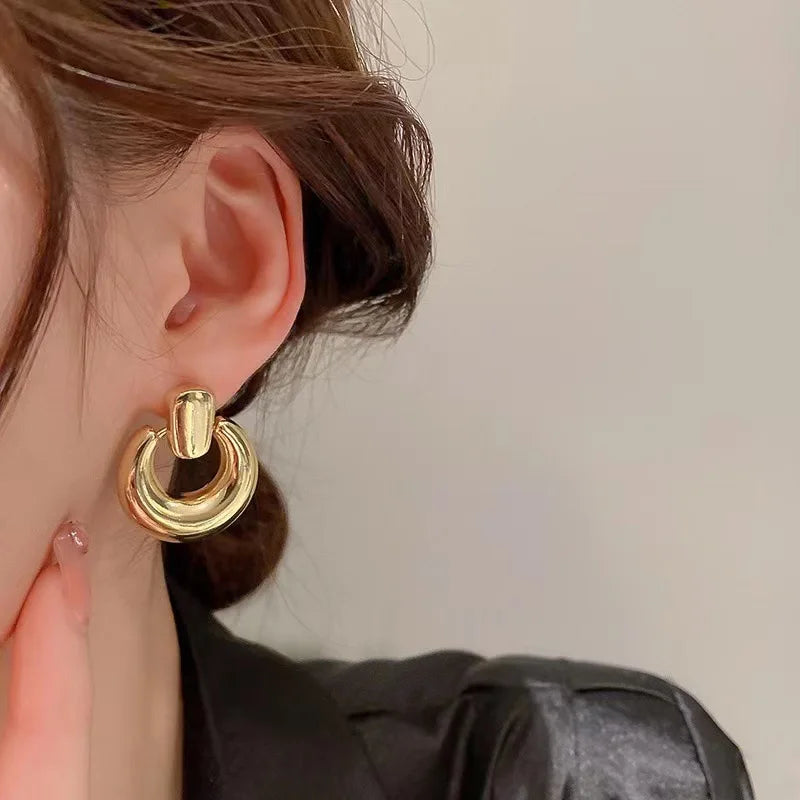 Creative Geometric Ear Buckle Open Thick Hoops C-shape Earrings for Women Gold Plated Statement Earring Sets Trend Jewelry