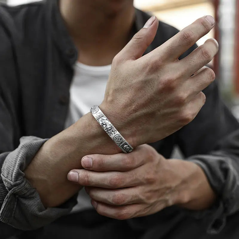 999 Silver Brave Bracelet Men's Fashion Trend Retro Style Boy's Opening Bangle Trend Personality Hand Chain for Holiday Gifts
