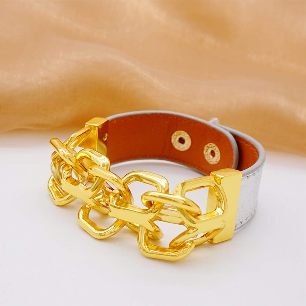2022 Fashion New Metal Buckle Personality Leather Bracelet For Women Gift Accessories